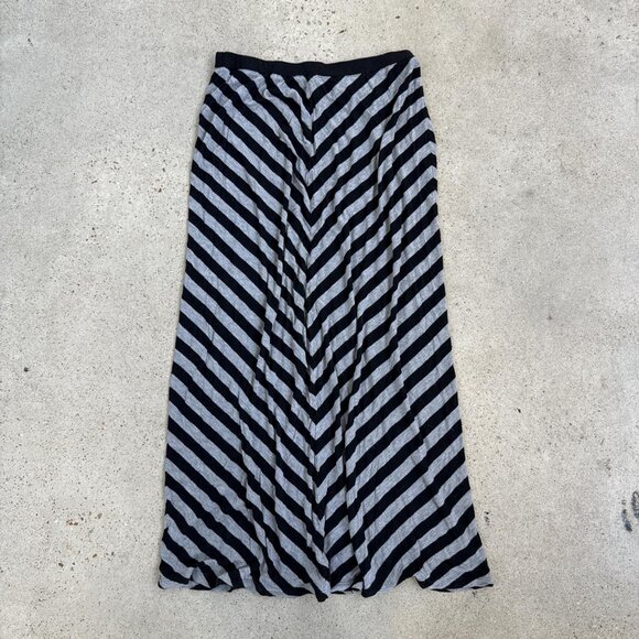 Black and grey striped maxi skirt - Picture 5 of 5